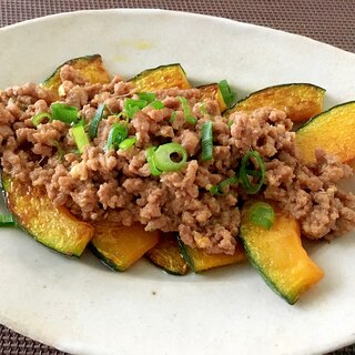 かぼちゃのソテー肉味噌載せ☆